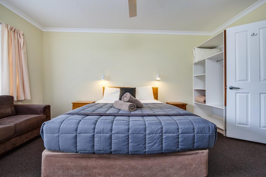 Wintersun Gardens Motel Бичено Экстерьер фото