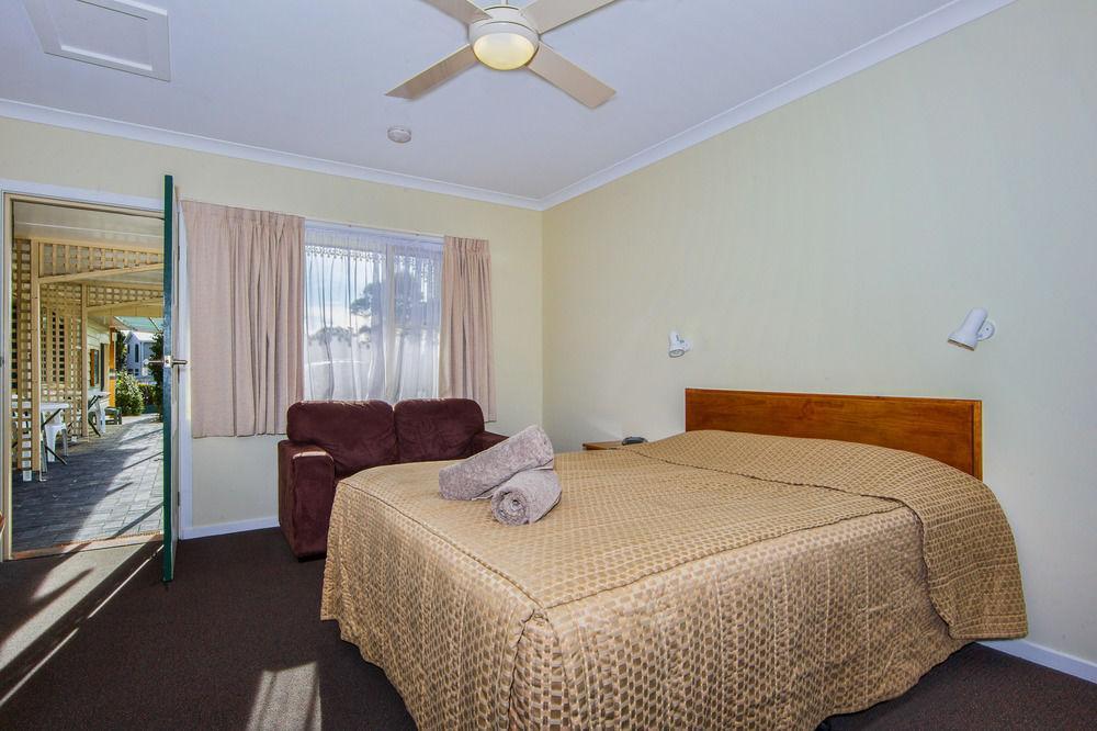 Wintersun Gardens Motel Бичено Экстерьер фото