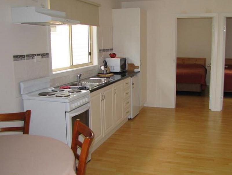 Wintersun Gardens Motel Бичено Экстерьер фото