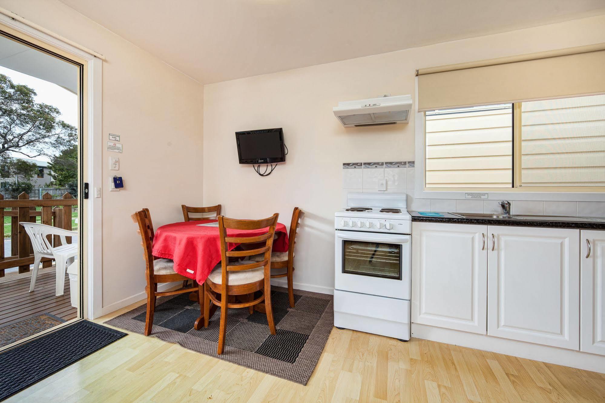 Wintersun Gardens Motel Бичено Экстерьер фото