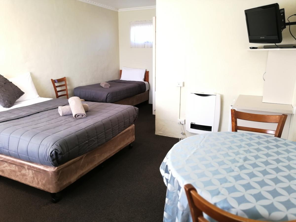 Wintersun Gardens Motel Бичено Экстерьер фото